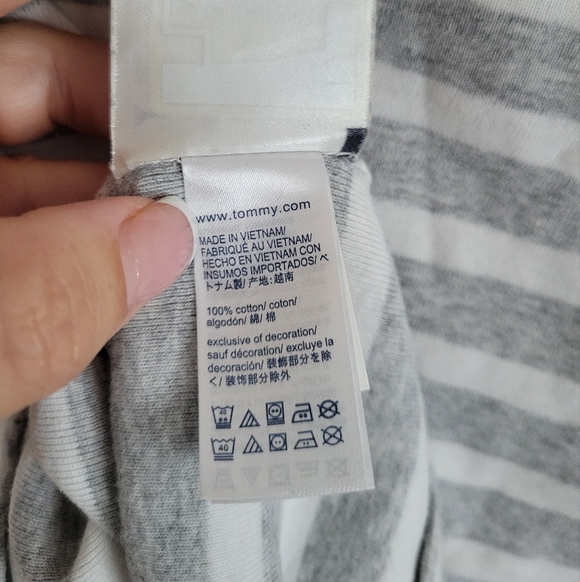 Tommy Hilfiger Women's Gray White Red Hem Striped Short Sleeve Tee XS - Picture 5 of 5